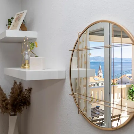 House Mila ポスティレ