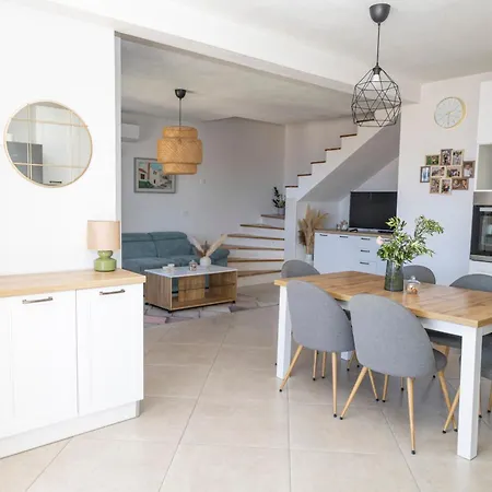 Holiday home House Mila Postira
