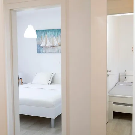 House Mila ポスティレ