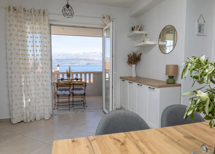 بيت للعطل House Mila
